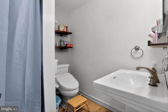 Building Photo - 4739 Smick St