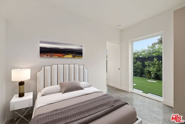 Building Photo - 15322 De Pauw St