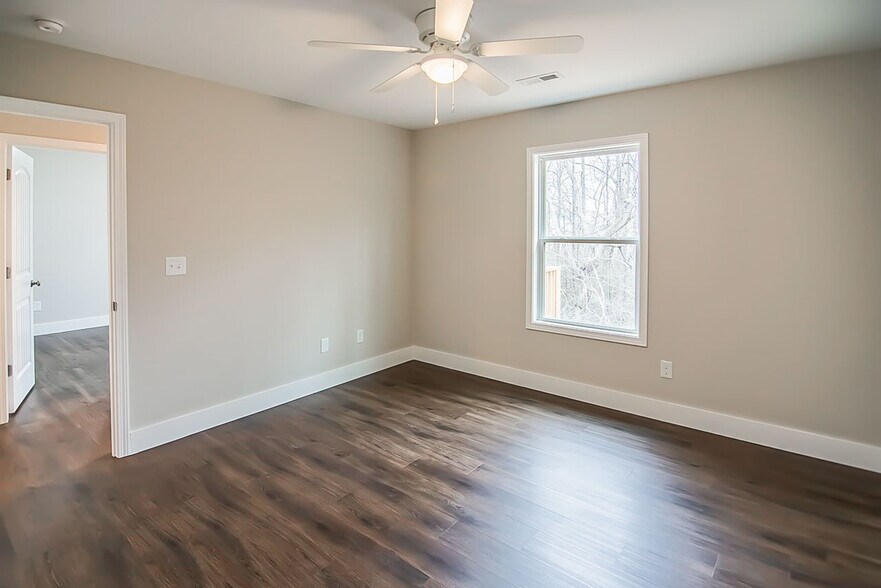 Bedroom 1 (Master) - 54 Creekside Ln