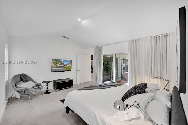 Building Photo - 648 Sand Creek Cir