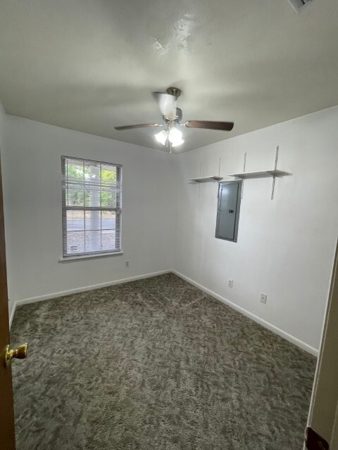 Building Photo - 580 SE Nassau St