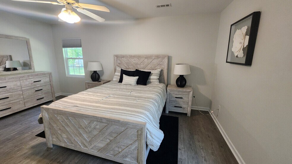 Building Photo - 11301 Smoke Tree Ln