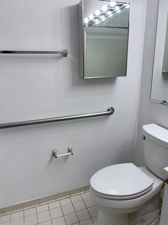 Building Photo - 18411 Guildberry Dr