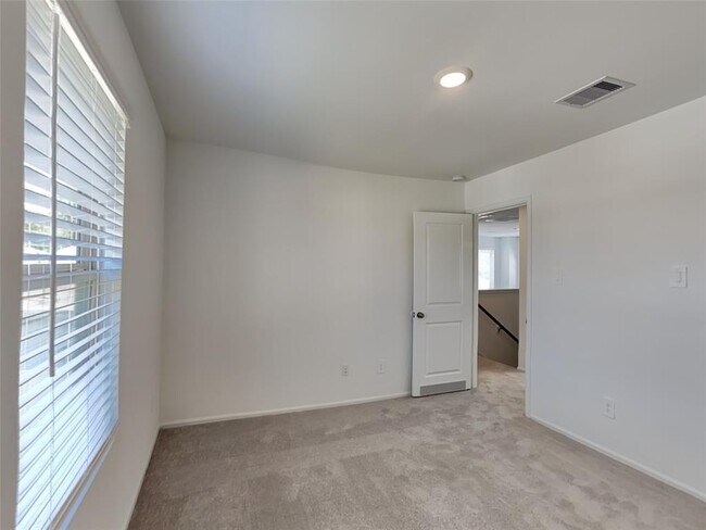 Building Photo - 3023 Twisted Myrtle Dr