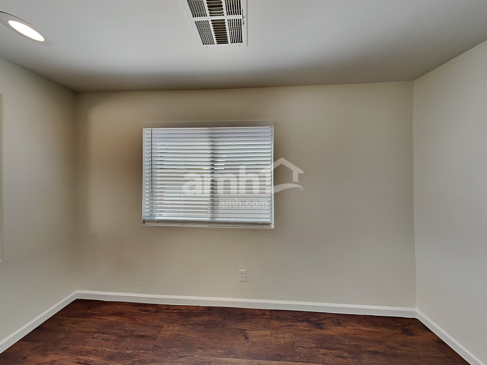 Building Photo - 2619 W Bartlett Way