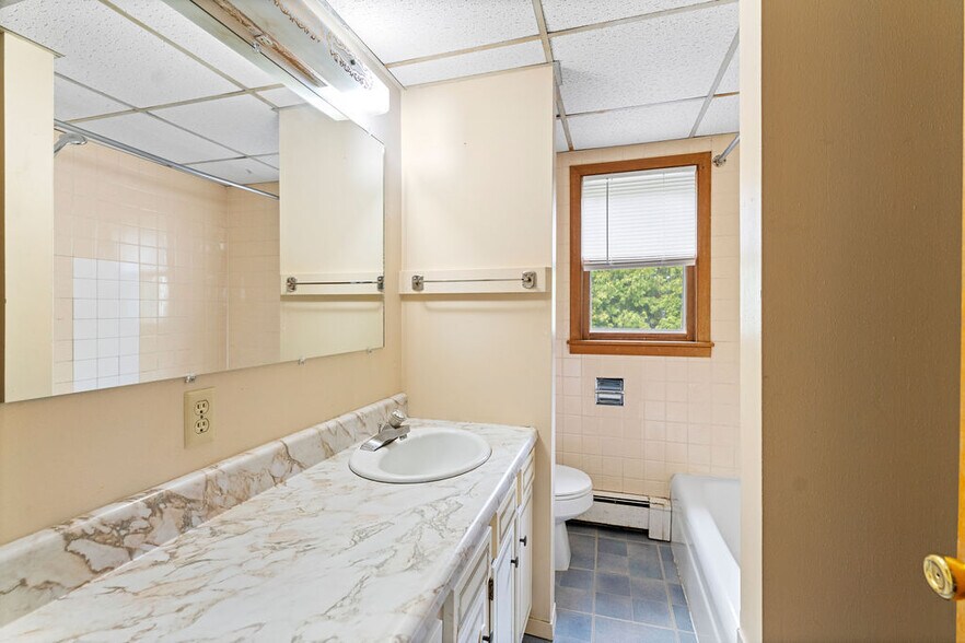 Building Photo - 1126 Elmwood Ave