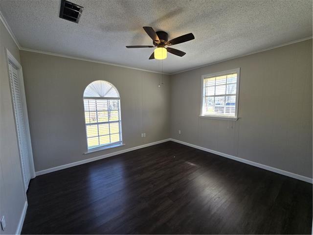 Building Photo - 121 Sunshine Dr