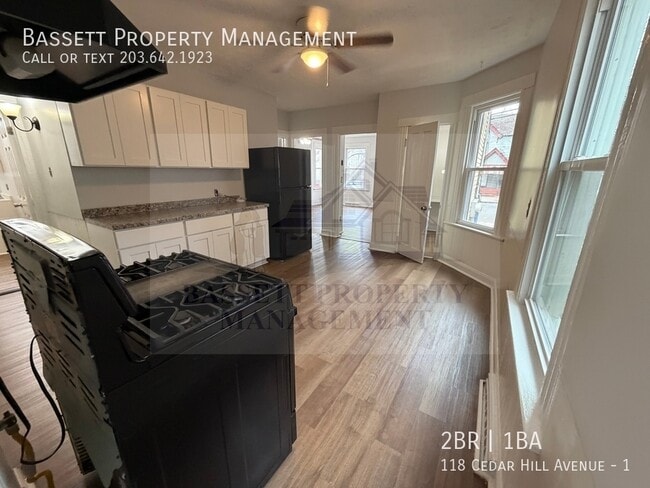 Building Photo - 118 Cedar Hill Ave