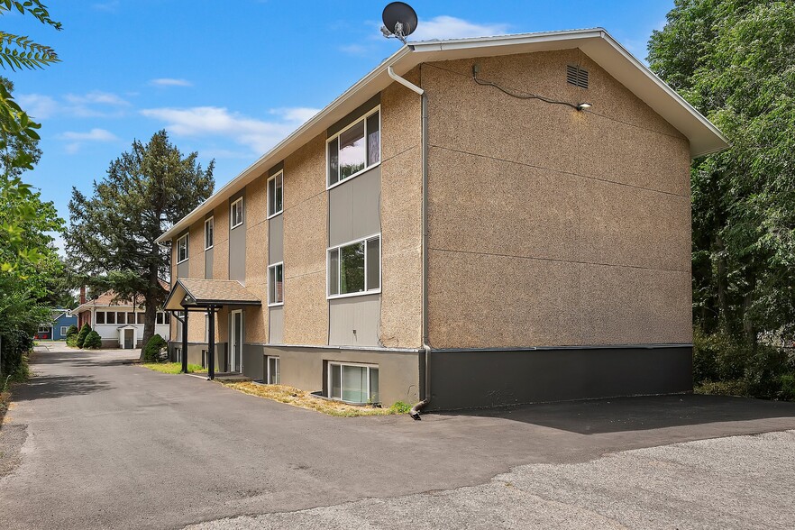 Building Photo - 938 23rd St