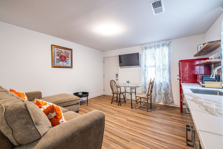 Building Photo - 4350 Welcome All Rd