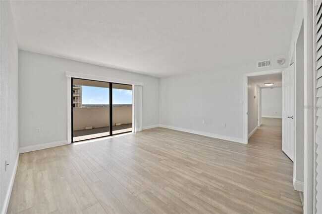 Building Photo - 4141 Bayshore Blvd