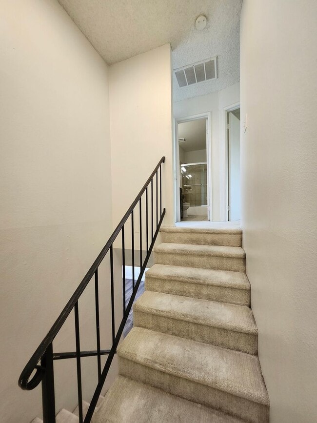 Building Photo - 3-Story Condo in West Covina