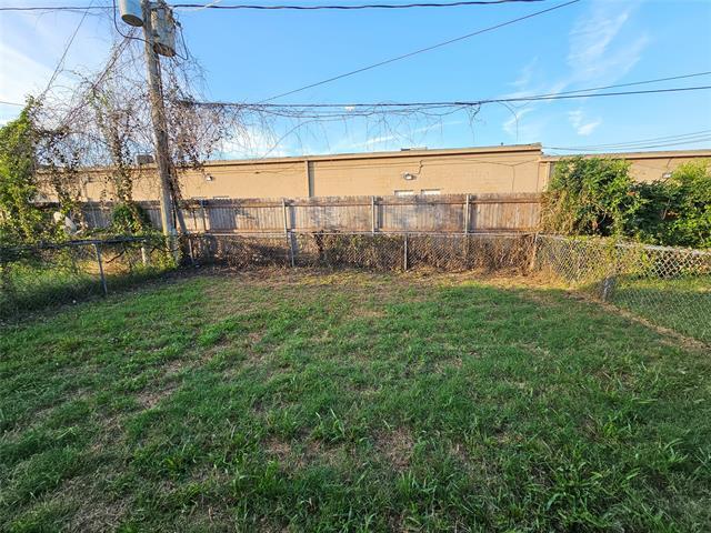 Building Photo - 2210 Lavern St