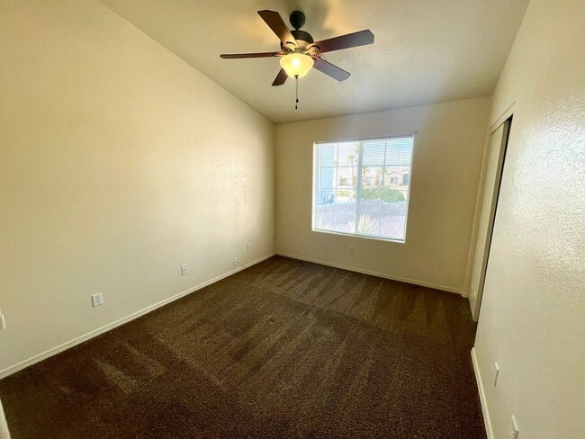 Building Photo - Cute 3 Bedroom Desert Lakes Golf Course Co...