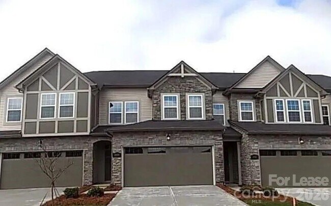 Building Photo - 5633 Garrow Glen Rd