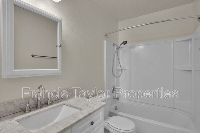 Building Photo - 6780 Friars Rd