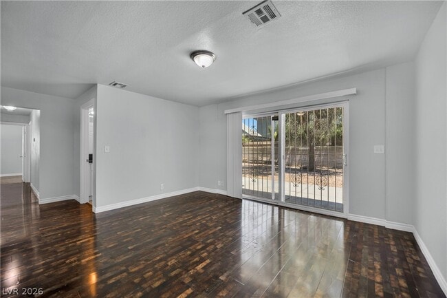 Building Photo - 2221 Santa Clara Dr