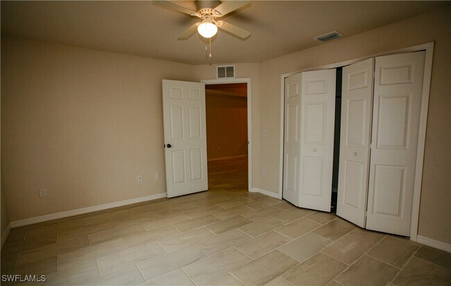 Building Photo - 1307 SE 8th Pl