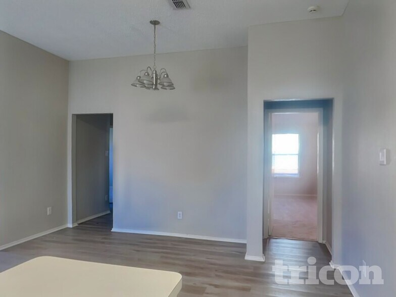 Building Photo - 2520 Ensenada Ln