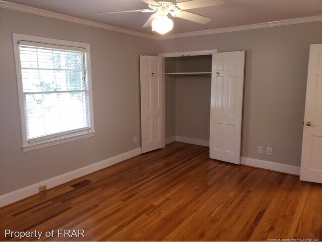 Building Photo - 311 Westview Dr