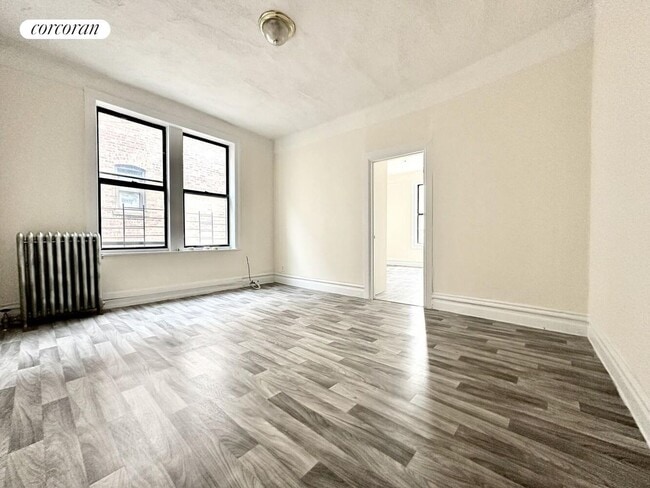 Building Photo - 137 Nagle Ave