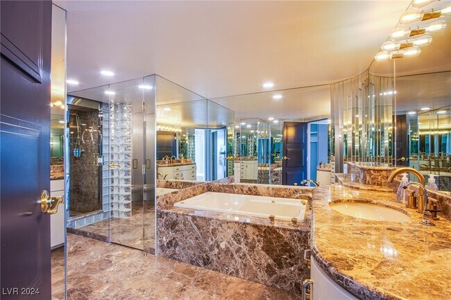 Building Photo - 3111 Bel Air Dr