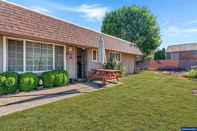 Primary Photo - 2 Bedroom Condo For Rent