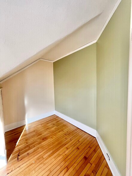 Bedroom 4 - 606 Bedford Rd