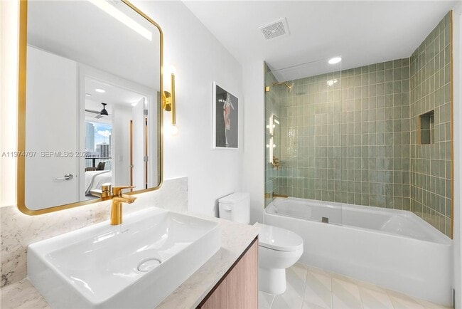 Building Photo - 159 NE 6th St