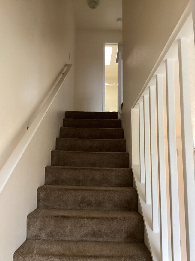 Building Photo - 912 SW 11th St