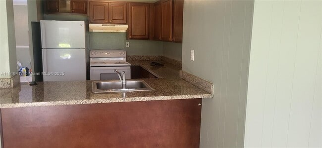 Building Photo - 1310 NE 143rd St