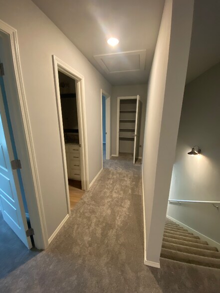 Building Photo - 213 S Fairland Ave