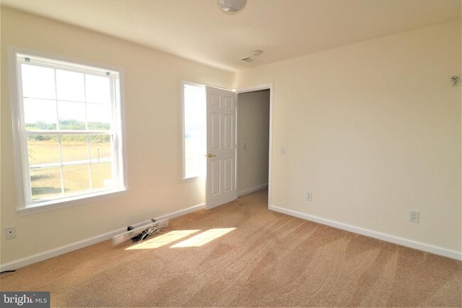 Building Photo - 412 Pauline Dr