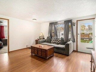 Building Photo - 701 W 6th St