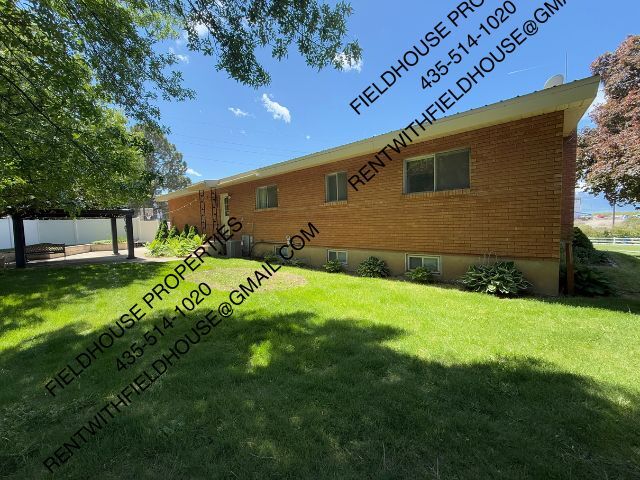 Building Photo - 1285 E 1500 N