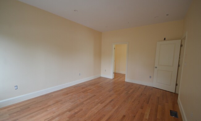 Building Photo - 118-120 Tremont St