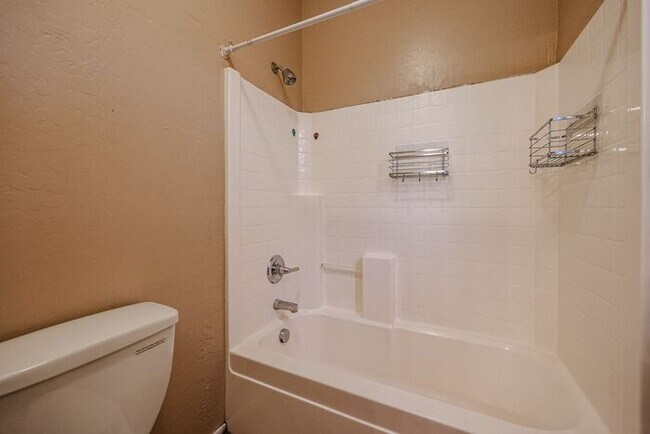 Building Photo - COMING SOON !! Spacious 4 Bed, 2.5 Bath 2 Story Home in Shadow Ridge Community/ Chandler