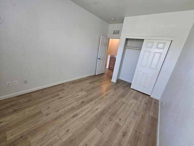 Building Photo - Esplanade At Damonte Ranch Home