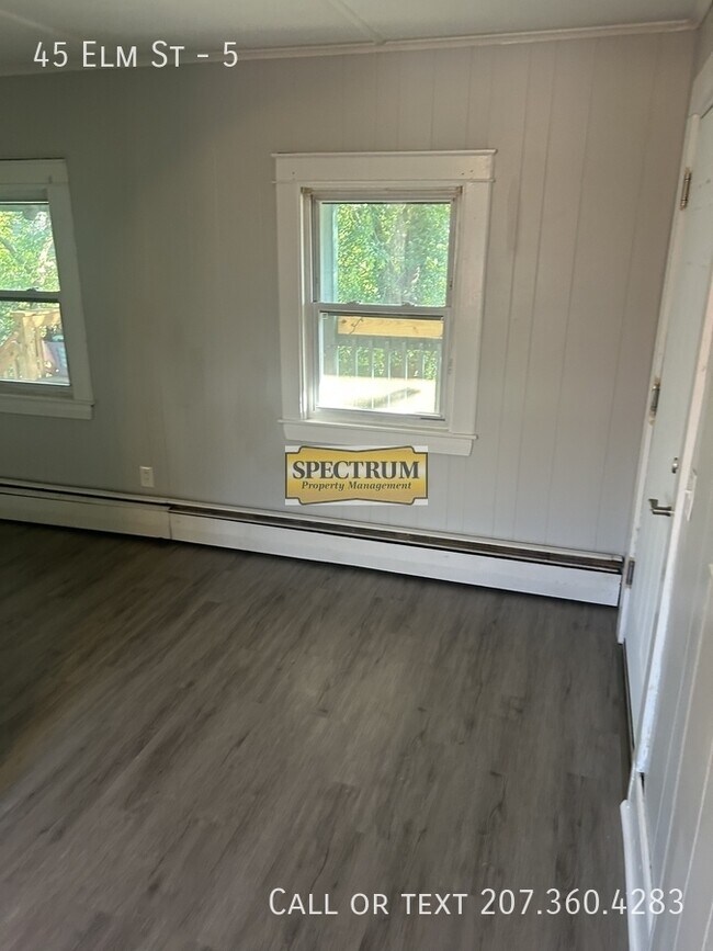 Building Photo - 45 Elm St