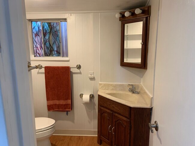 Bathroom Entrance off Kichen - 17958 Redwood Dr