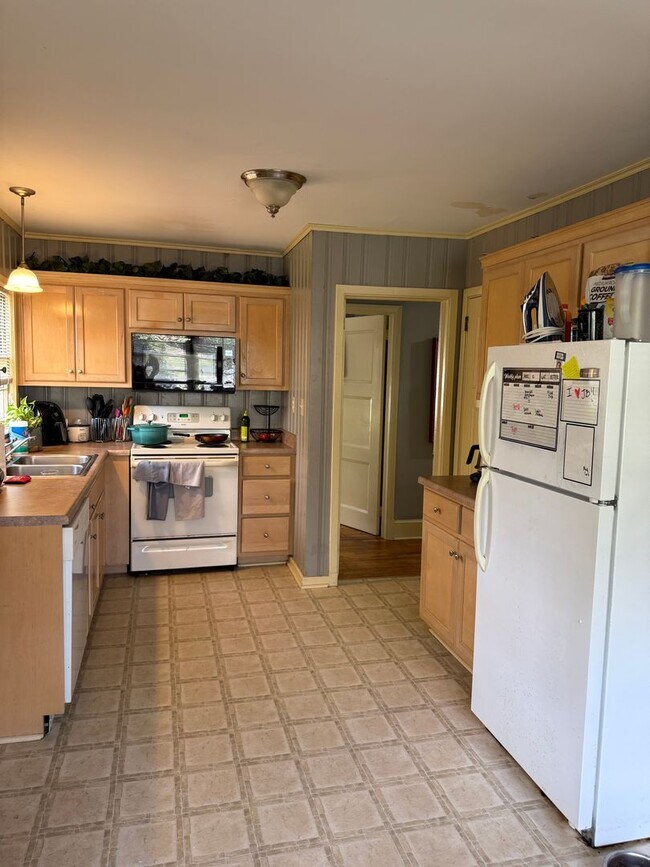 Building Photo - 207 Gran Ellen