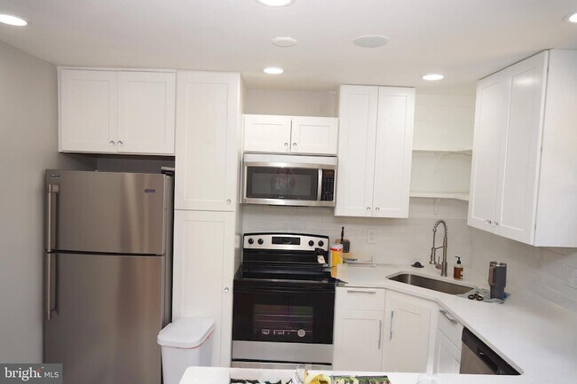 Building Photo - 8 Cross Falls Cir