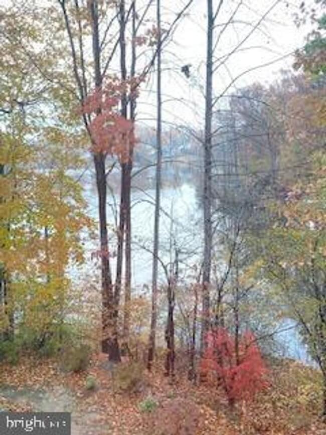 Building Photo - 15653 Montview Dr