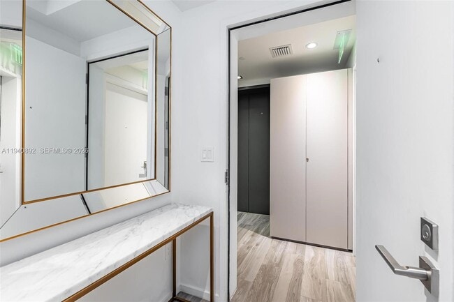 Building Photo - 801 S Miami Ave