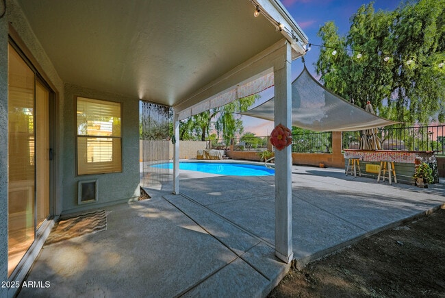 Building Photo - 14635 N 147th Ln