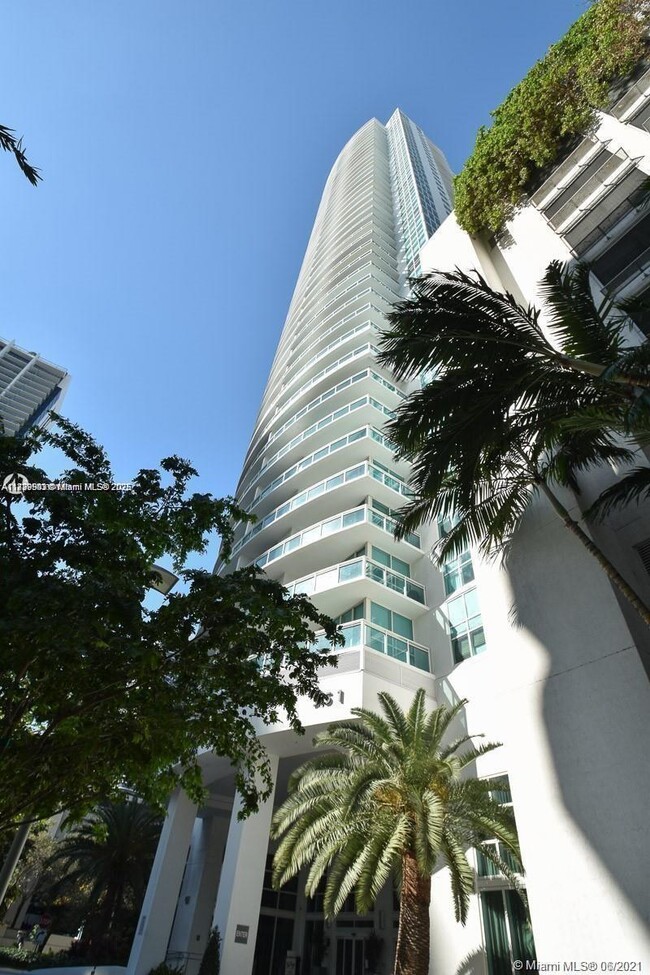 Building Photo - 951 Brickell Ave