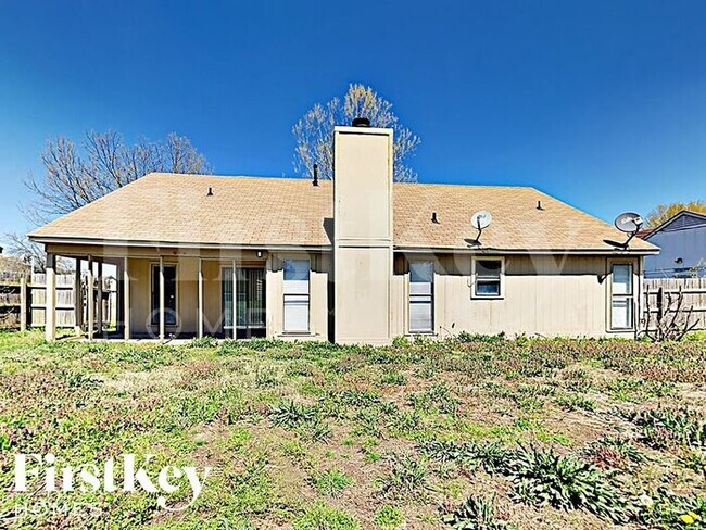 Building Photo - 5961 Wedgewood Cove