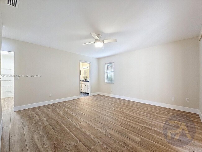 Building Photo - 15820 Sedgewyck Cir N