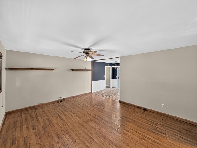 Building Photo - 11 Malvern Ln