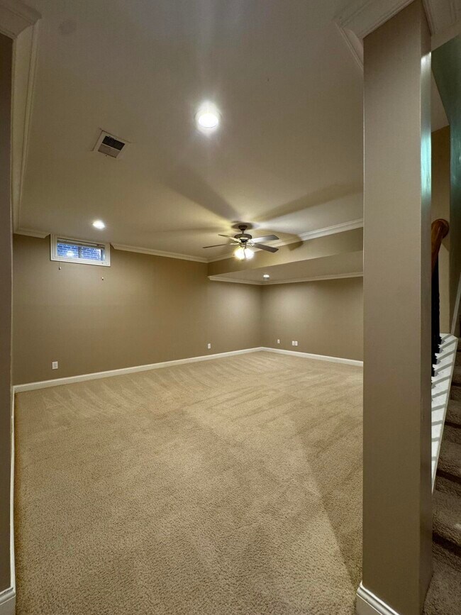 Building Photo - 3120 Hemingway Ln